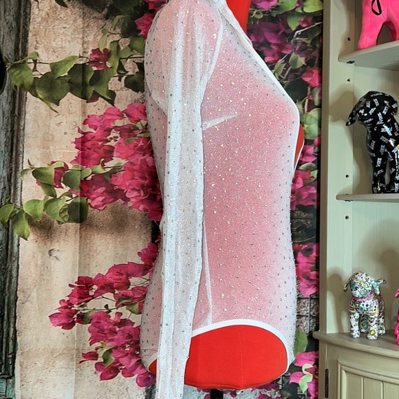 NWT Glittery white Bodysuit - Picture 6 of 15